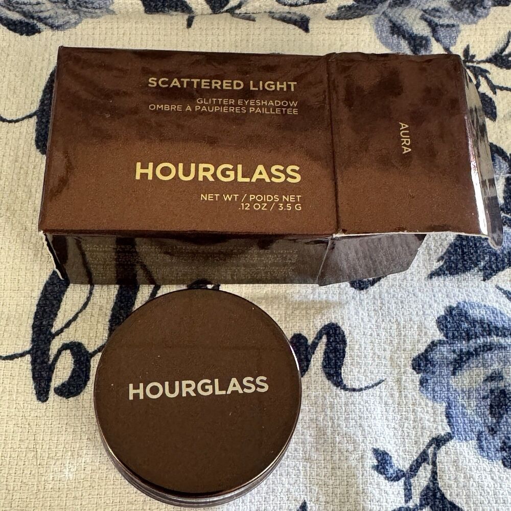Hourglass Scattered Light Glitter Eyeyshadow - Aura - .12oz / 3.5g - NIB